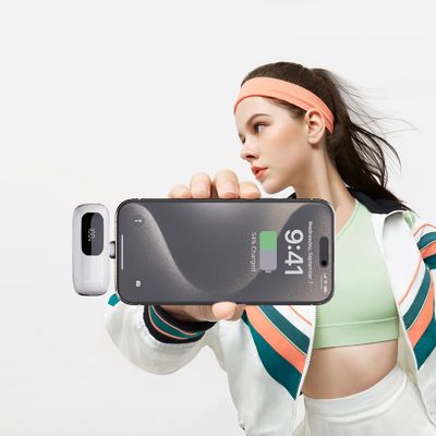 Ein guter Preis. ABS-Plastik-Kustom-Power-Bank-Schwanzstecker 4500mAh Kapazität Online